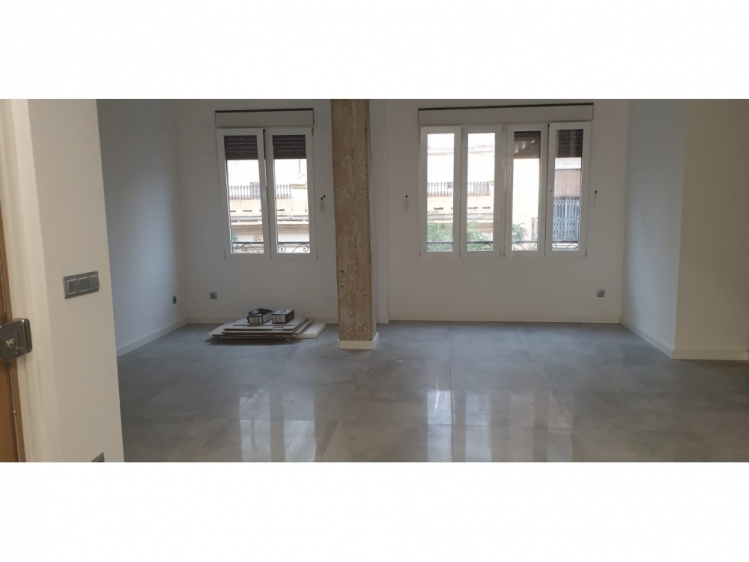 Venta de piso en centro ciudad C/ Conde Altea - 50