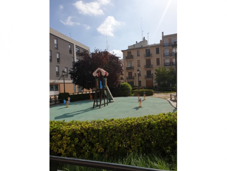 Venta de piso Z/ Mercado Central, C/ Recaredo - 81