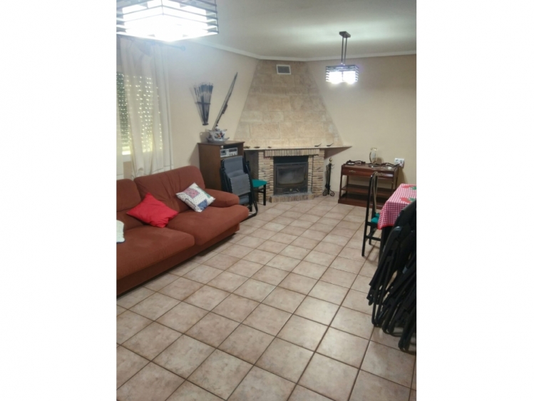 Venta de chalet en la Urb. La Mendiera, junto a la Urb. El Bosque - 121